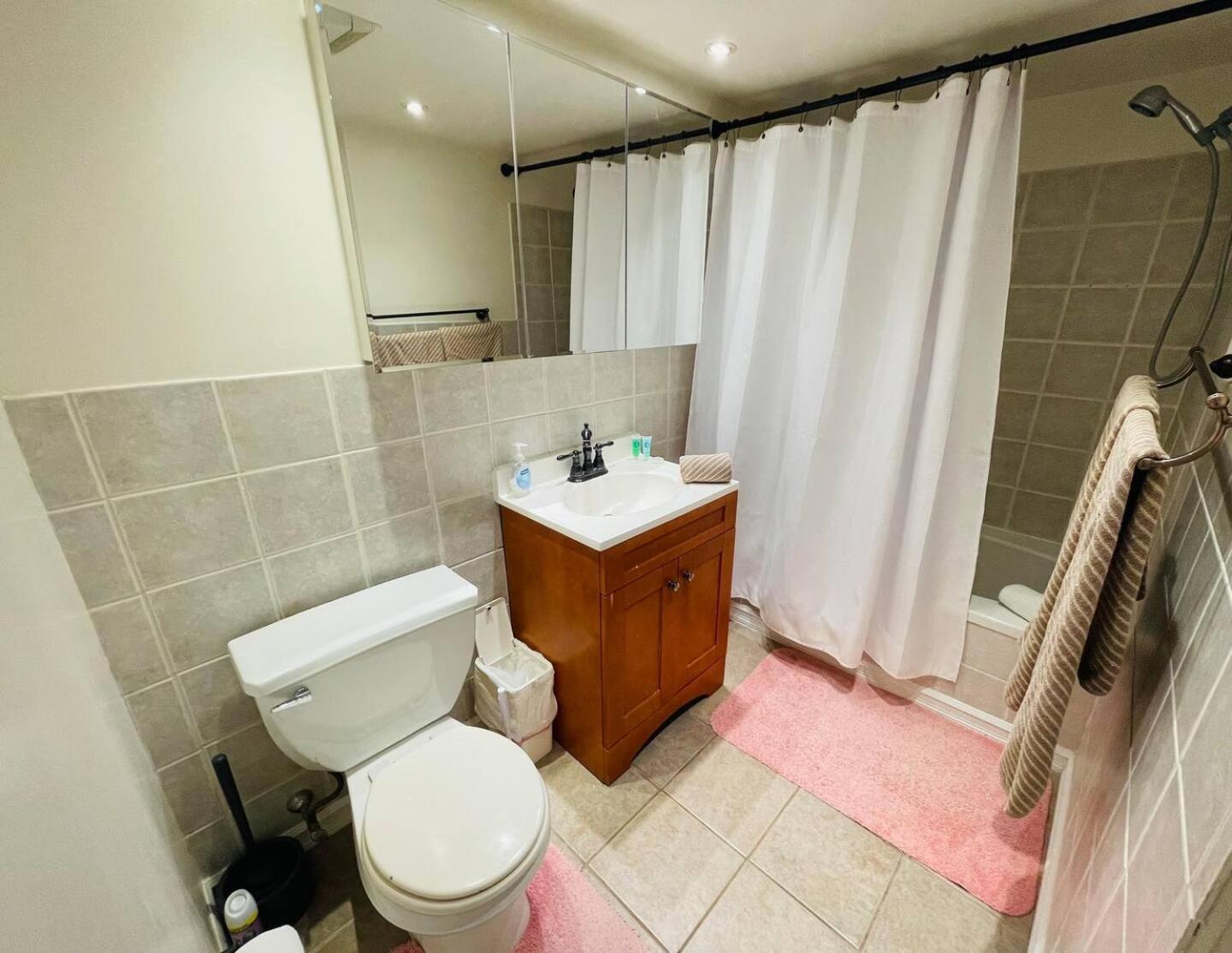 1br Call In Apartment